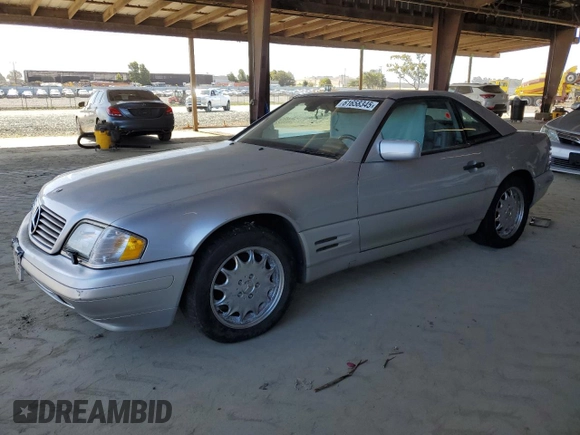 1998 Mercedes-Benz SL 500 z VIN WDBFA67F4WF163002, wystawiony jako Copart lot #61658345 z przebiegiem Nie podano mil oraz Czysty tytuł • Clean title. Historia ofert i sprzedaży dostępna na DreamBid. Obrazek 1.