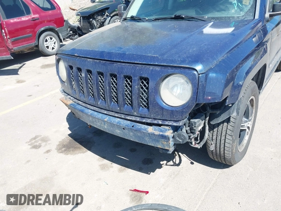 2016 Jeep Patriot Sport with VIN 1C4NJRBBXGD579801, listed as a IAAI auction lot 42040723 with 135,401 mi miles and . Bid and sale history available at carsss.com. Image 6.