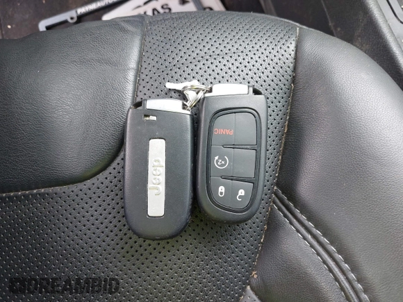2021 Jeep Cherokee Latitude Lux with VIN 1C4PJLMX7MD150593, listed as a IAAI auction lot 42066825 with Not provided miles and . Bid and sale history available at DreamBid. Image 11.
