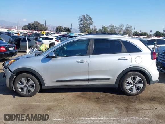 2019 Kia Niro LX with VIN KNDCB3LC3K5351134, listed as a IAAI auction lot 41364375 with 113,883 mi miles. Bid and sale history available at carsss.com. Image 14.