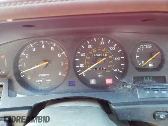 1988 Toyota Supra z VIN JT2MA71JXJ0094266, wystawiony jako Copart lot #59028715 z przebiegiem 133 654 mil mil oraz Czysty tytuł • Clean title. Historia ofert i sprzedaży dostępna na DreamBid. Obrazek 9.