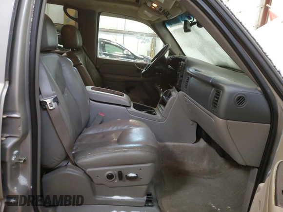 2006 GMC Yukon SLT with VIN 1GKEK13T76J149735, listed as a Copart auction lot 43025715 with 304,493 mi miles and Salvage Title. Bid and sale history available at carsss.com. Image 7.