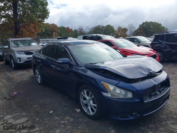 2014 Nissan Maxima 3.5 SV w/Sport Pkg with VIN 1N4AA5APXEC449286, listed as a IAAI auction lot 40807440 with 126,385 mi miles. Bid and sale history available at carsss.com. Image 1.