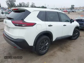 2023 Nissan Rogue S z VIN 5N1BT3AA1PC882132, wystawiony jako IAAI lot #42153341 z przebiegiem 29 164 mil mil oraz . Historia ofert i sprzedaży dostępna na DreamBid. Obrazek 4.