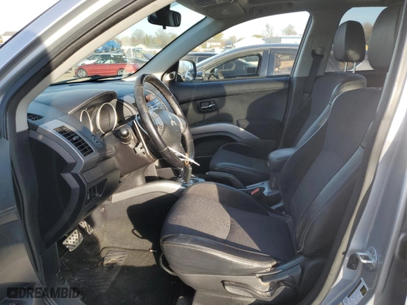 2010 Mitsubishi Outlander GT with VIN JA4JT5AX2AZ017197, listed as a Copart auction lot 82474664 with 116,954 mi miles and Clean Title. Bid and sale history available at carsss.com. Image 7.