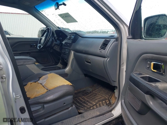 2003 Honda Pilot EX with VIN 2HKYF18613H539217, listed as a IAAI auction lot 41696214 with 329,118 mi miles. Bid and sale history available at carsss.com. Image 5.