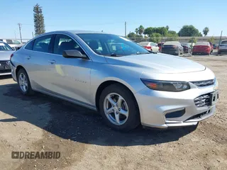 2016 Chevrolet Malibu LS z VIN 1G1ZB5ST9GF340558, wystawiony jako IAAI lot #42520463 z przebiegiem 104 296 mil mil oraz . Historia ofert i sprzedaży dostępna na DreamBid. Obrazek 13.