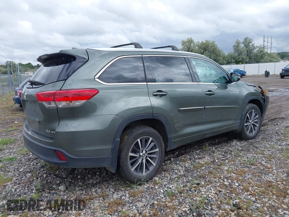 2018 Toyota Highlander SE with VIN 5TDJZRFH9JS823049, listed as a IAAI auction lot 39639165 with 85,990 mi miles and . Bid and sale history available at DreamBid. Image 4.