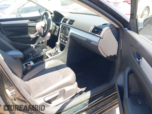 2012 Volkswagen Passat SE z VIN 1VWBP7A32CC089642, wystawiony jako IAAI lot #42056630 z przebiegiem 109 913 mil mil oraz . Historia ofert i sprzedaży dostępna na DreamBid. Obrazek 5.