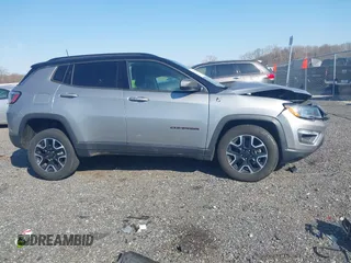 2020 Jeep Compass Trailhawk with VIN 3C4NJDDBXLT106663, listed as a IAAI auction lot 41791300 with 74,162 mi miles and . Bid and sale history available at carsss.com. Image 13.