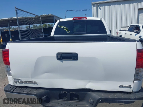2011 Toyota Tundra 4WD Truck with VIN 5TFUM5F15BX023822, listed as a IAAI auction lot 42125607 with 194,779 mi miles. Bid and sale history available at carsss.com. Image 16.