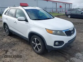 2011 Kia Sorento EX with VIN 5XYKU3A11BG017277, listed as a IAAI auction lot 42663956 with 175,456 mi miles and . Bid and sale history available at DreamBid. Image 1.