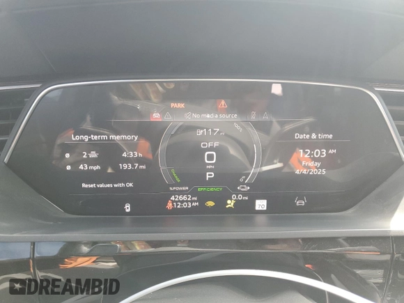 2022 Audi e-tron Premium Plus с VIN WA1LAAGE5NB021918, выставлен на аукционе Copart как лот 88352465 с пробегом 42 662 миль миль и Списание • Salvage title. История ставок и продаж доступна на DreamBid. Изображение 9.