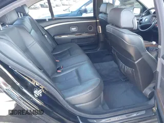 2008 BMW 7 Series 750Li z VIN WBAHN835X8DT83280, wystawiony jako IAAI lot #41735528 z przebiegiem 103 464 mil mil oraz . Historia ofert i sprzedaży dostępna na DreamBid. Obrazek 8.