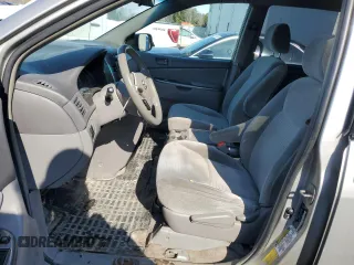 2006 Toyota Sienna with VIN 5TDZA29C26S408471, listed as a Copart auction lot 48505775 with 369,226 mi miles and Clean Title. Bid and sale history available at DreamBid. Image 7.