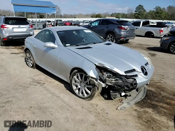 2006 Mercedes-Benz SLK 350 с VIN WDBWK56F56F100161, выставлен на аукционе Copart как лот 44066365 с пробегом 24 960 миль миль и Списание • Salvage title. История ставок и продаж доступна на DreamBid. Изображение 11.