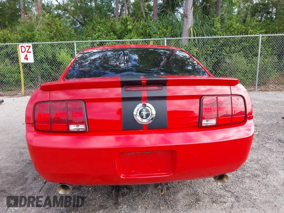 2008 Ford Mustang Deluxe with VIN 1ZVHT80N885207607, listed as a IAAI auction lot 42012378 with 147,346 mi miles. Bid and sale history available at carsss.com. Image 17.
