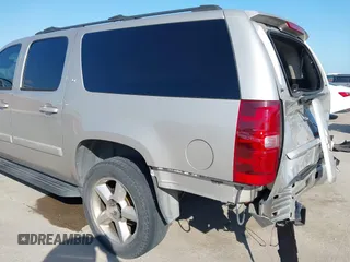 2007 Chevrolet Suburban LTZ z VIN 3GNFC16J57G103628, wystawiony jako IAAI lot #42373026 z przebiegiem 293 570 mil mil oraz . Historia ofert i sprzedaży dostępna na DreamBid. Obrazek 19.