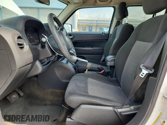 2017 Jeep Patriot Sport SE with VIN 1C4NJPBA7HD122697, listed as a Copart auction lot 57987315 with 136,757 mi miles and Salvage title. Bid and sale history available at DreamBid. Image 7.