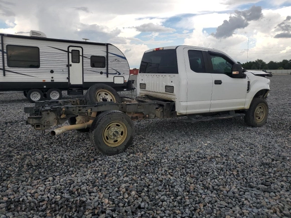 2019 Ford F-250 XL с VIN 1FD7X2B6XKEC82785, выставлен на аукционе Copart как лот 61335995 с пробегом 150 080 миль миль и На запчасти • Non repairable. История ставок и продаж доступна на DreamBid. Изображение 3.