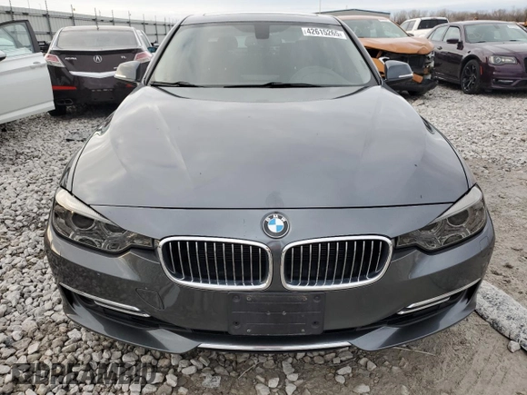 2013 BMW 3 Series 328i xDrive с VIN WBA3B5G51DNS03880, выставлен на аукционе Copart как лот 42615265 с пробегом 116 088 миль миль и Списание • Salvage title. История ставок и продаж доступна на DreamBid. Изображение 5.