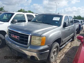 2007 GMC Sierra 1500 SLE1 z VIN 2GTEC13J671516076, wystawiony jako IAAI lot #42362311 z przebiegiem 359 483 mil mil oraz . Historia ofert i sprzedaży dostępna na DreamBid. Obrazek 17.