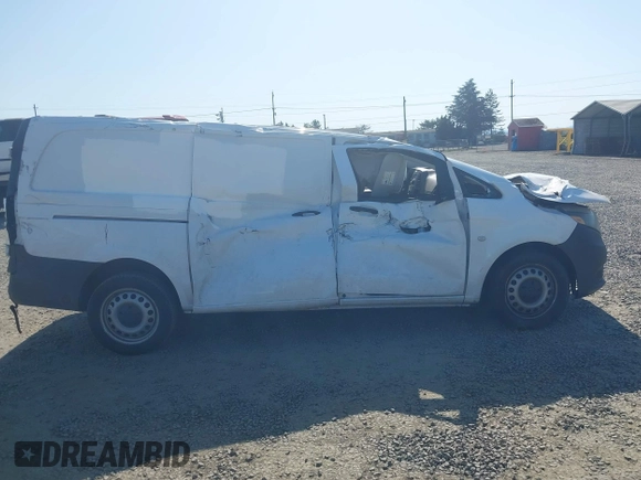 2017 Mercedes-Benz Metris Cargo z VIN WD3PG2EA5H3224490, wystawiony jako IAAI lot #42001238 z przebiegiem 71 869 mil mil oraz . Historia ofert i sprzedaży dostępna na DreamBid. Obrazek 13.