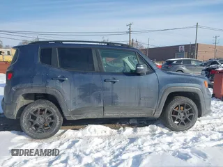 2020 Jeep Renegade Latitude z VIN ZACNJBBB3LPL87460, wystawiony jako IAAI lot #41547700 z przebiegiem 75 000 mil mil oraz . Historia ofert i sprzedaży dostępna na DreamBid. Obrazek 14.
