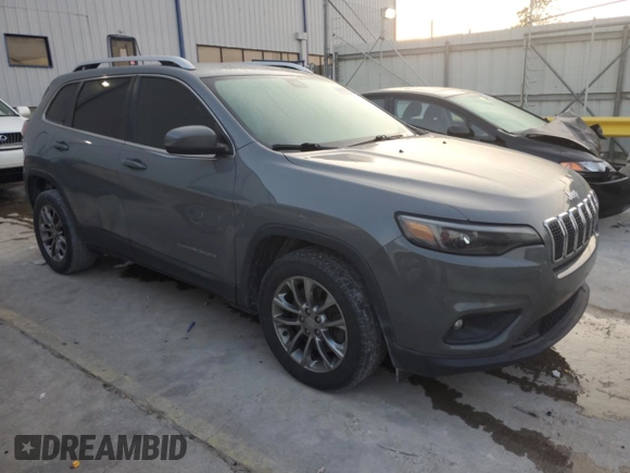 2019 Jeep Cherokee Latitude Plus z VIN 1C4PJLLBXKD482756, wystawiony jako Copart lot #61770445 z przebiegiem 79 048 mil mil oraz Szkoda całkowita • Salvage title. Historia ofert i sprzedaży dostępna na DreamBid. Obrazek 4.