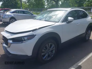 2025 Mazda CX-30 S Preferred z VIN 3MVDMBCM6SM781993, wystawiony jako IAAI lot #42275528 z przebiegiem 5 604 mil mil oraz . Historia ofert i sprzedaży dostępna na DreamBid. Obrazek 17.