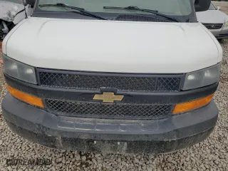 2021 Chevrolet Express Passenger LS with VIN 1GAZGNF73M1236963, listed as a Copart auction lot 75325424 with 26,172 mi miles and Salvage Title. Bid and sale history available at carsss.com. Image 12.
