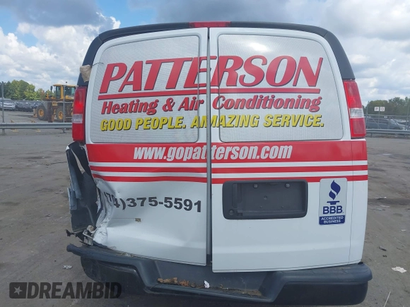 2022 Chevrolet Express Cargo Van with VIN 1GCWGAFP8N1281210, listed as a IAAI auction lot 40402854 with 25,280 mi miles. Bid and sale history available at carsss.com. Image 16.