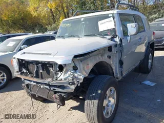 2008 Toyota FJ Cruiser with VIN JTEBU11F78K053070, listed as a IAAI auction lot 40687990 with 155,084 mi miles. Bid and sale history available at carsss.com. Image 6.