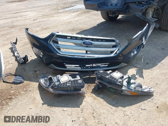 2019 Ford Escape Titanium with VIN 1FMCU9J99KUC00935, listed as a IAAI auction lot 42583250 with 91,241 mi miles and . Bid and sale history available at DreamBid. Image 12.