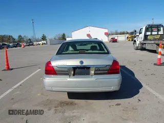 2010 Mercury Grand Marquis LS z VIN 2MEBM7FV4AX608503, wystawiony jako IAAI lot #41721726 z przebiegiem 172 907 mil mil oraz . Historia ofert i sprzedaży dostępna na DreamBid. Obrazek 16.