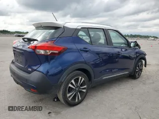 2019 Nissan Kicks SR z VIN 3N1CP5CU5KL484776, wystawiony jako Copart lot #54897435 z przebiegiem 61 477 mil mil oraz Szkoda całkowita • Salvage title. Historia ofert i sprzedaży dostępna na DreamBid. Obrazek 3.