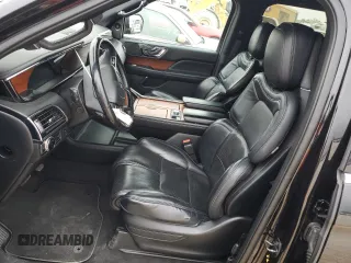 2019 Lincoln Navigator Reserve z VIN 5LMJJ3LT9KEL11983, wystawiony jako Copart lot #42546625 z przebiegiem 69 410 mil mil oraz Szkoda całkowita • Salvage title. Historia ofert i sprzedaży dostępna na DreamBid. Obrazek 7.