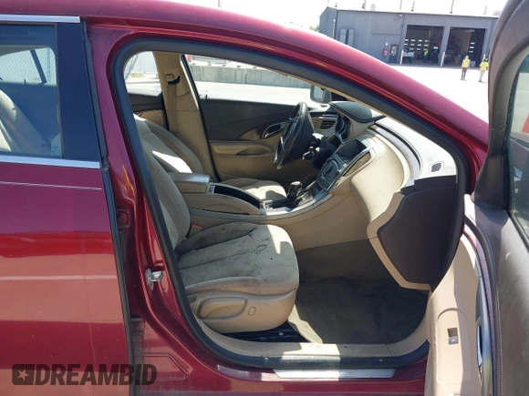 2011 Buick LaCrosse CX z VIN 1G4GA5ED0BF123961, wystawiony jako IAAI lot #42575564 z przebiegiem Nie podano mil oraz . Historia ofert i sprzedaży dostępna na DreamBid. Obrazek 5.