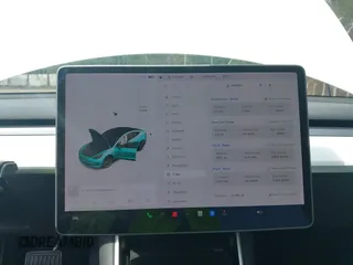 2020 Tesla Model 3 Long Range z VIN 5YJ3E1EB0LF712545, wystawiony jako IAAI lot #42198461 z przebiegiem 22 322 mil mil oraz . Historia ofert i sprzedaży dostępna na DreamBid. Obrazek 18.