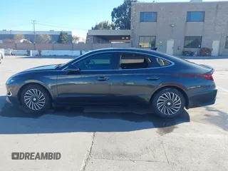 2020 Hyundai Sonata Hybrid Ultimate with VIN KMHL34JJ0LA011724, listed as a IAAI auction lot 41861571 with 1 mi miles. Bid and sale history available at carsss.com. Image 15.