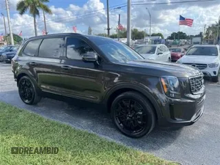 2022 Kia Telluride SX z VIN 5XYP5DHC0NG283894, wystawiony jako Copart lot #57398195 z przebiegiem 8 098 mil mil oraz Szkoda całkowita • Salvage title. Historia ofert i sprzedaży dostępna na DreamBid. Obrazek 1.