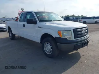 2014 Ford F-150 XL z VIN 1FTFX1EF4EKE59469, wystawiony jako IAAI lot #42635080 z przebiegiem 137 531 mil mil oraz . Historia ofert i sprzedaży dostępna na DreamBid. Obrazek 1.
