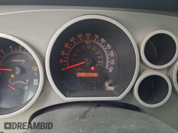 2008 Toyota Tundra z VIN 5TBBV54158S494089, wystawiony jako Copart lot #58817485 z przebiegiem 180 587 mil mil oraz Czysty tytuł • Clean title. Historia ofert i sprzedaży dostępna na DreamBid. Obrazek 8.