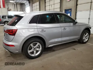 2024 Audi Q5 Premium with VIN WA1ABAFY1R2094807, listed as a Copart auction lot 72709184 with 2,632 mi miles and Salvage Title. Bid and sale history available at carsss.com. Image 3.