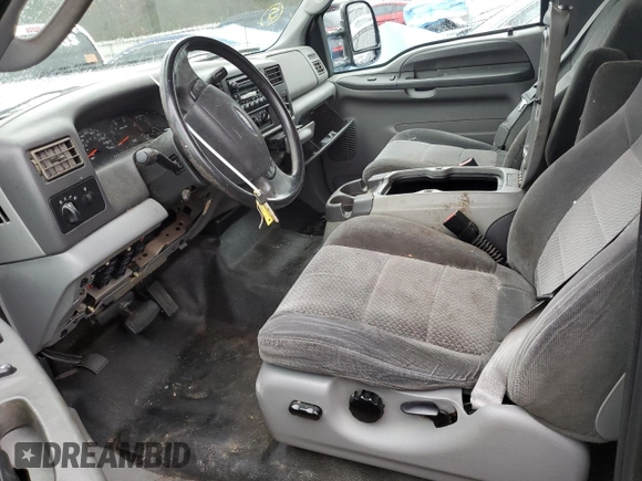 2003 Ford F-250 XL z VIN 1FTNX20F73EA04409, wystawiony jako Copart lot #84228714 z przebiegiem 142 641 mil mil oraz Szkoda całkowita • Salvage title. Historia ofert i sprzedaży dostępna na DreamBid. Obrazek 7.