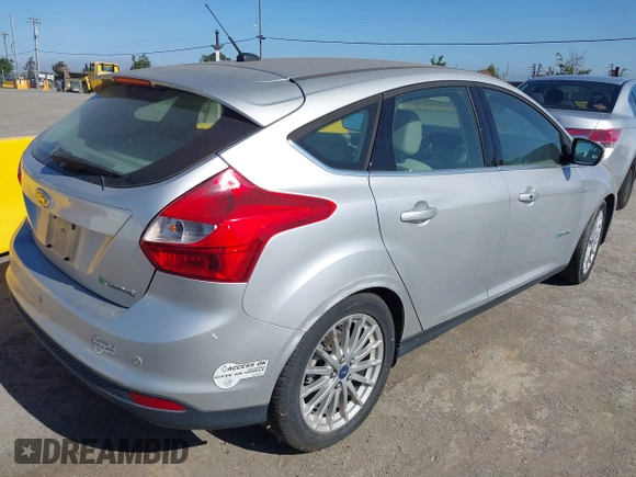 2013 Ford Focus Electric with VIN 1FADP3R40DL364398, listed as a IAAI auction lot 42509482 with 87,611 mi miles and . Bid and sale history available at DreamBid. Image 4.