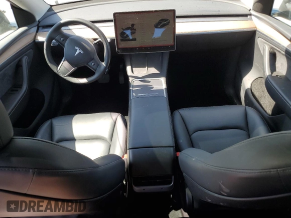 2024 Tesla Model Y Long Range z VIN 7SAYGDEE5RA244641, wystawiony jako Copart lot #51864845 z przebiegiem 23 096 mil mil oraz Szkoda całkowita • Salvage title. Historia ofert i sprzedaży dostępna na DreamBid. Obrazek 8.