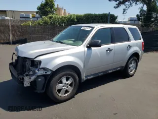 2011 Ford Escape XLS с VIN 1FMCU0C72BKA45373, выставлен на аукционе Copart как лот 55639565 с пробегом 191 587 миль миль и Списание • Salvage title. История ставок и продаж доступна на DreamBid. Изображение 1.