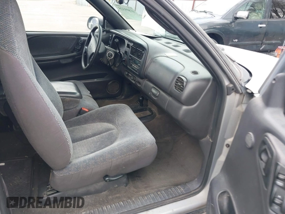 1999 Dodge Dakota SLT with VIN 1B7GG22YXXS255021, listed as a IAAI auction lot 41809325 with 204,352 mi miles and . Bid and sale history available at carsss.com. Image 5.