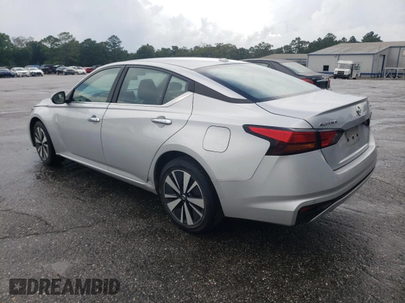 2021 Nissan Altima SV with VIN 1N4BL4DV4MN370900, listed as a Copart auction lot 61149325 with 71,427 mi miles and Salvage title. Bid and sale history available at DreamBid. Image 2.